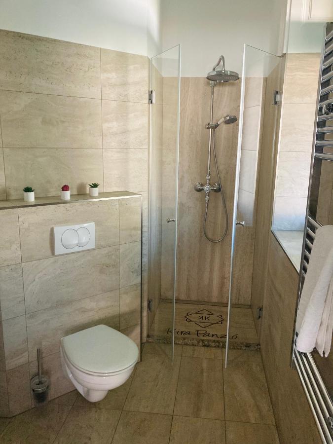 Bed and Breakfast Kira Panzio Lengyeltoti Exterior foto